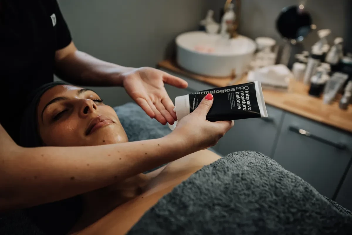 Skin treatment facial